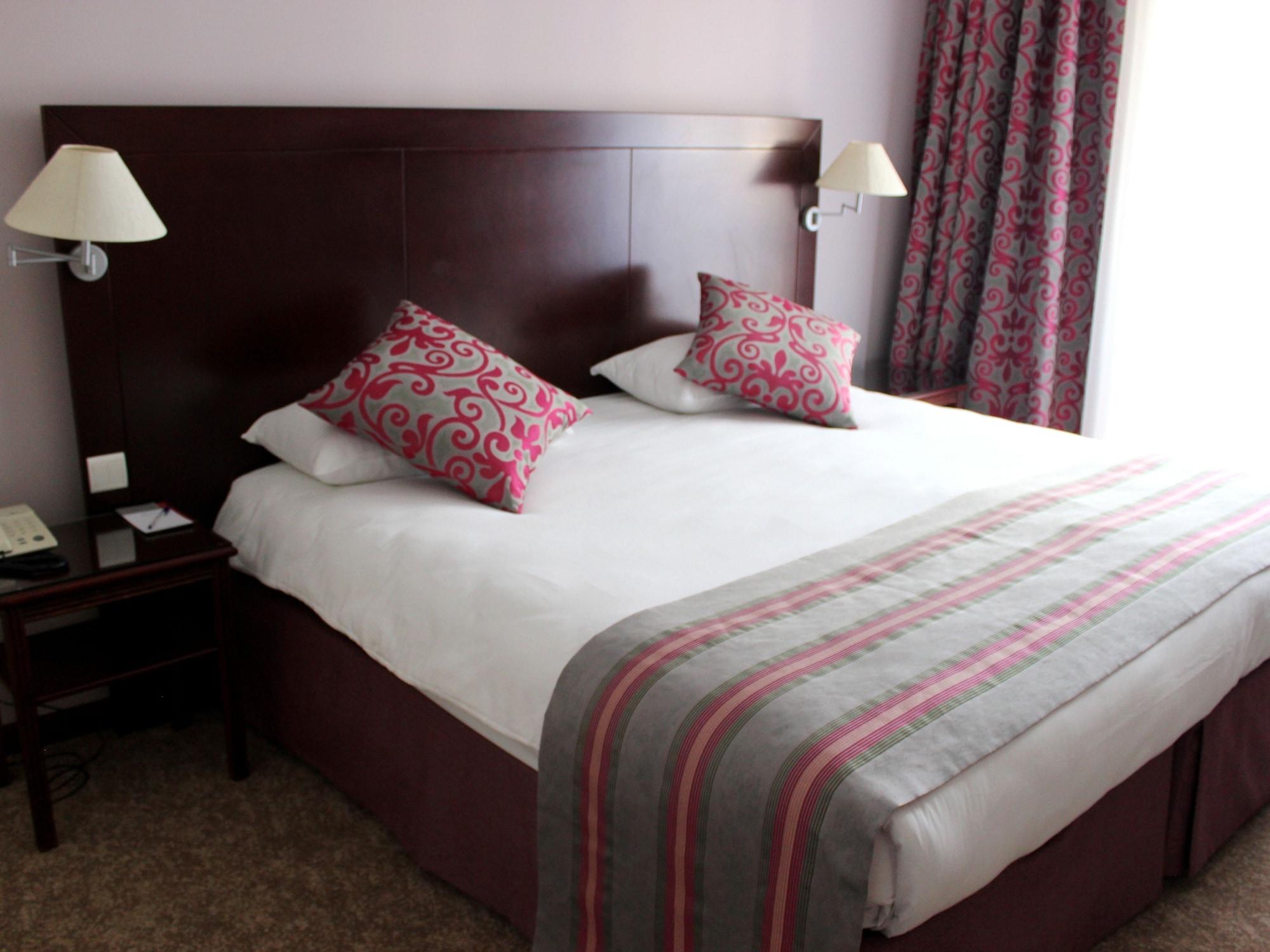 יירבאן Europe Hotel מראה חיצוני תמונה