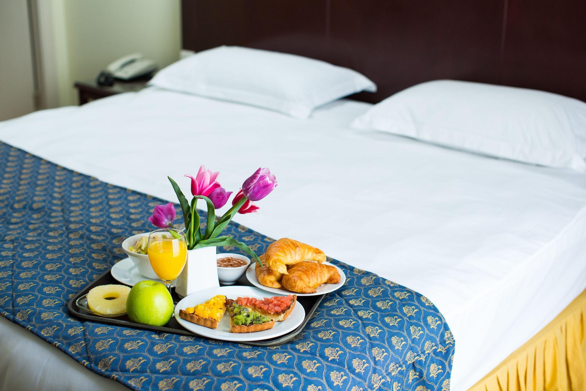 יירבאן Europe Hotel מראה חיצוני תמונה