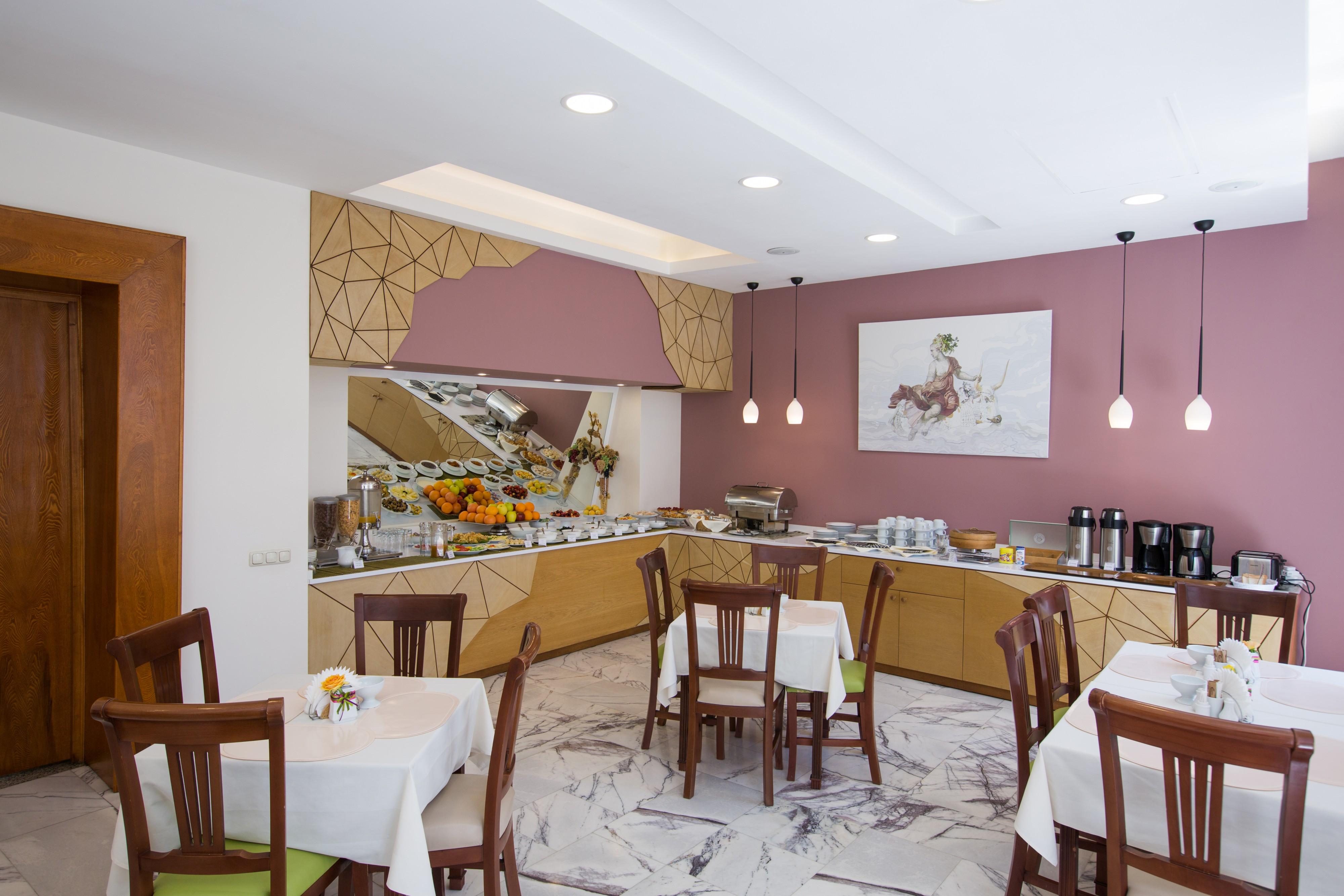 יירבאן Europe Hotel מראה חיצוני תמונה