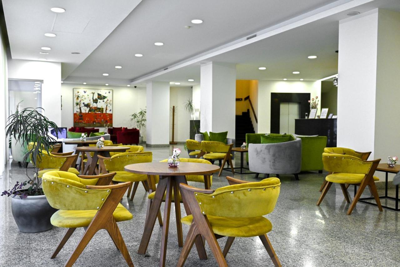 יירבאן Europe Hotel מראה חיצוני תמונה
