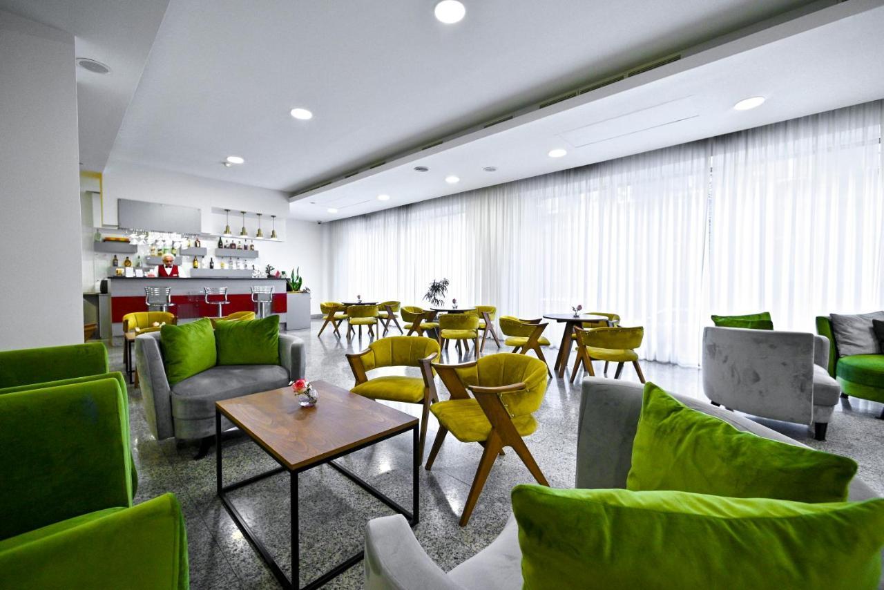 יירבאן Europe Hotel מראה חיצוני תמונה