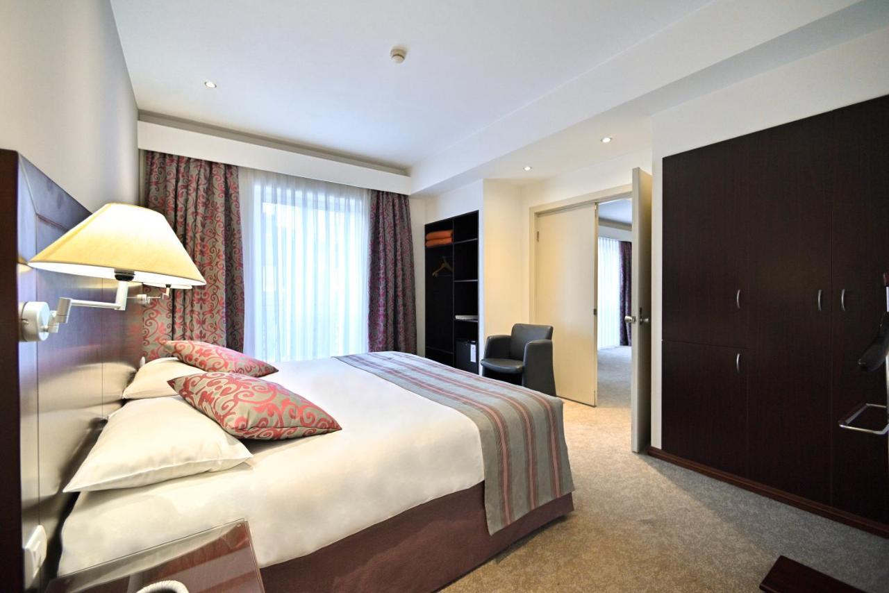 יירבאן Europe Hotel מראה חיצוני תמונה