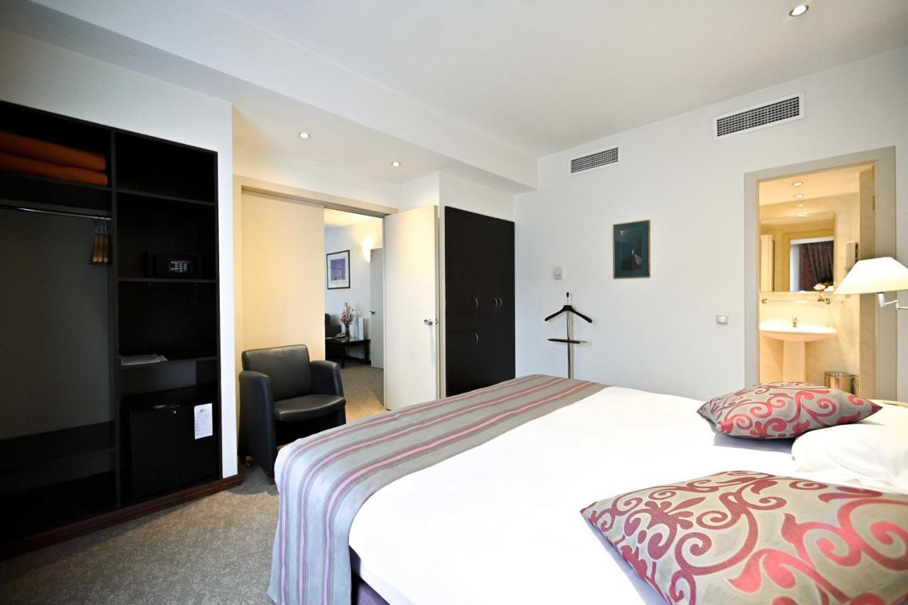 יירבאן Europe Hotel מראה חיצוני תמונה