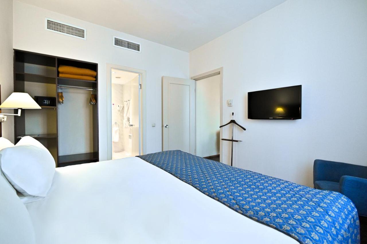 יירבאן Europe Hotel מראה חיצוני תמונה