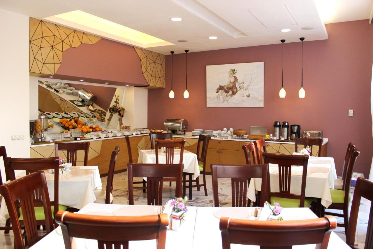 יירבאן Europe Hotel מראה חיצוני תמונה